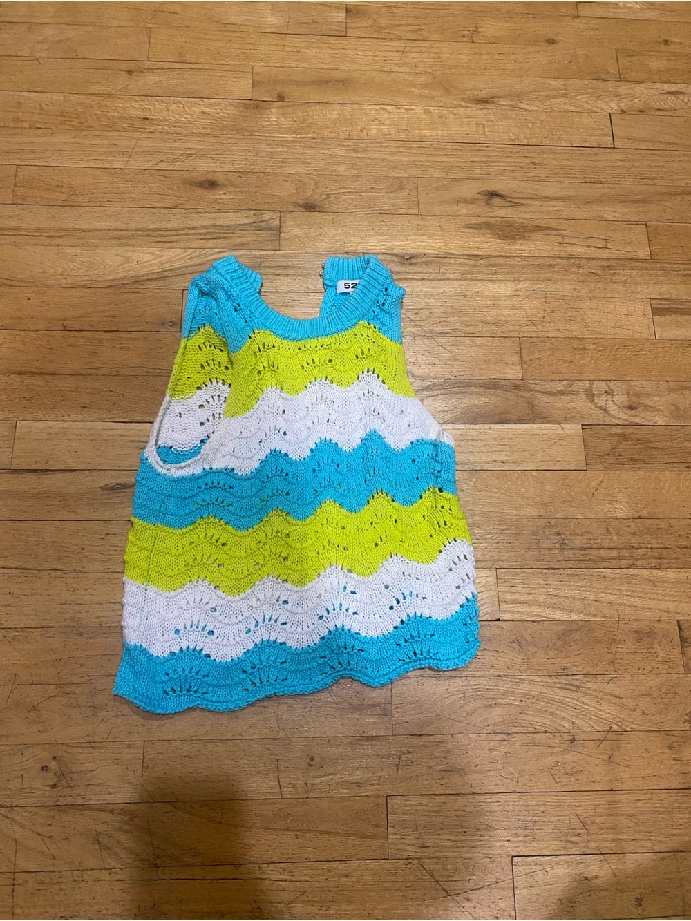 525 great sweater!! Beautiful colors!! Size m